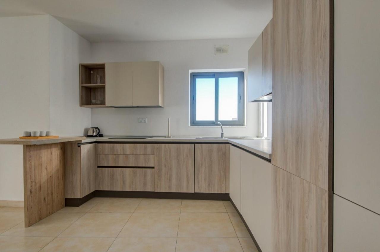 Point G&V Apartment Sea Front Bugibba St. Paul's Bay Exterior photo